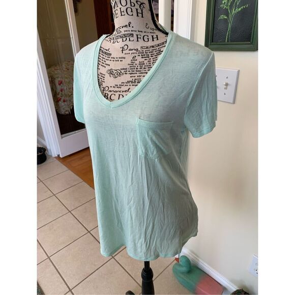 Prana Light Green Short Sleeve Tee - Picture 1 of 7